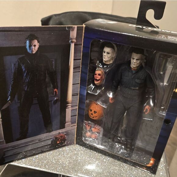 NECA Halloween Ultimate Michael Myers Action Figure - Picture 10 of 12